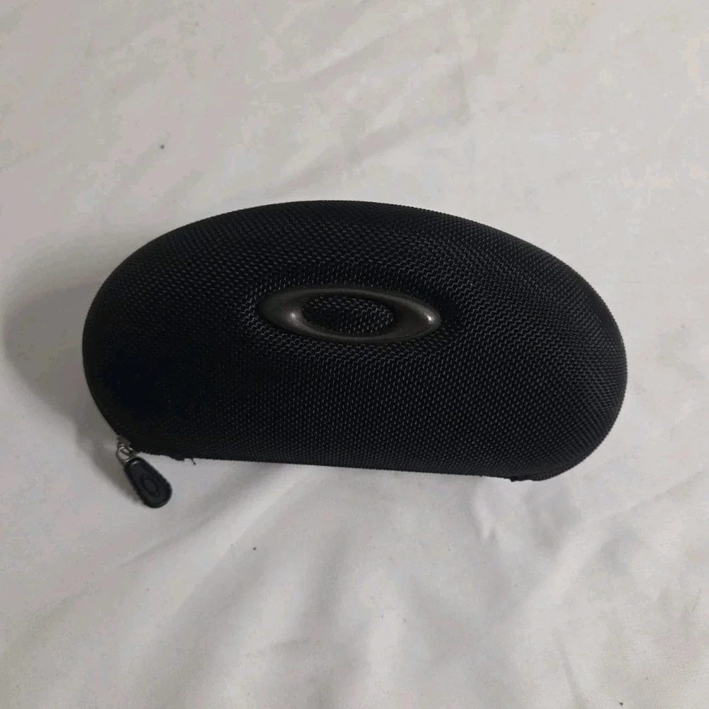 Oakley Black Hard Shell Sunglasses Case with Zipper Closure for Men, Fits Oakley